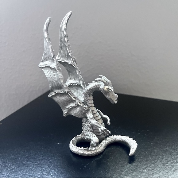 Vintage Rawcliffe Pewter proud parent dragon 1992 RF1733. - Picture 1 of 6